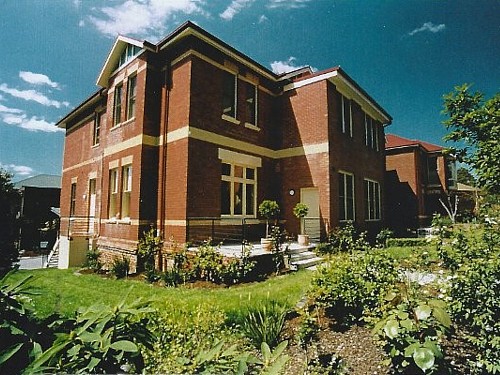 1920s manor aspect of the student house